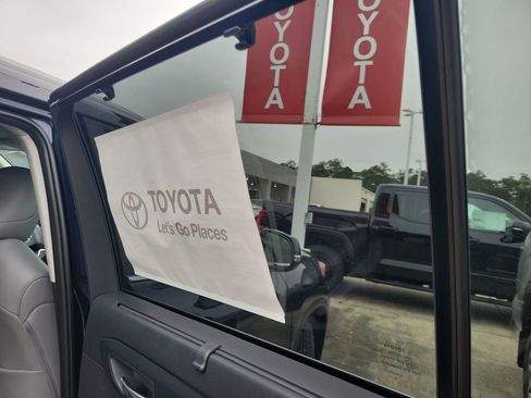 New 2026 Toyota Highlander XLE AWD/4WD image 34