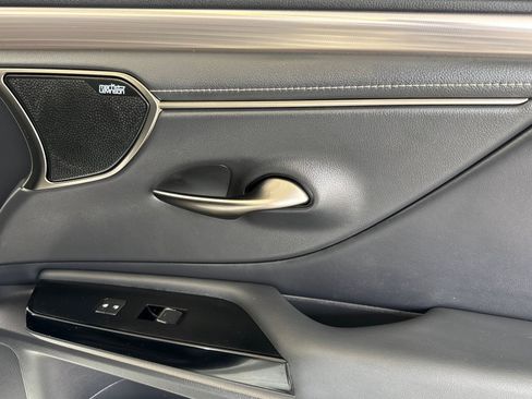 Certified 2022 Lexus ES 350 F Sport FWD image 21