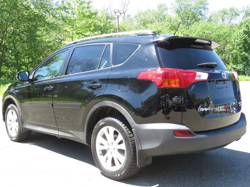 Used 2015 Toyota RAV4 Limited AWD/4WD image 7
