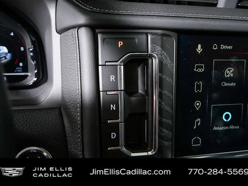 Used 2023 GMC Yukon XL Denali w/ Denali Reserve Package image 32