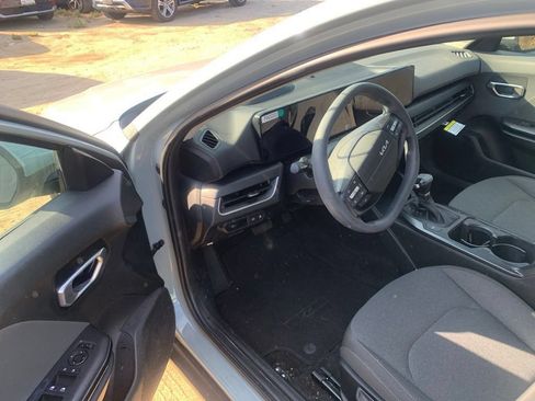Used 2025 Kia K4 FWD image 10