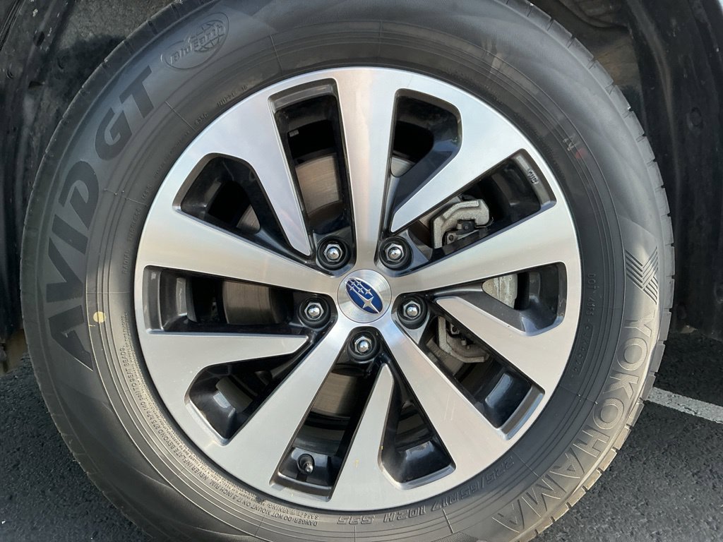 Used 2025 Subaru Outback AWD/4WD image 4