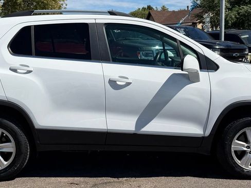 Used 2015 Chevrolet Trax LT w/ LT Plus Package AWD/4WD image 2