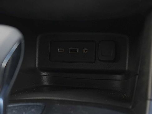Used 2023 Chevrolet Equinox LT FWD image 21