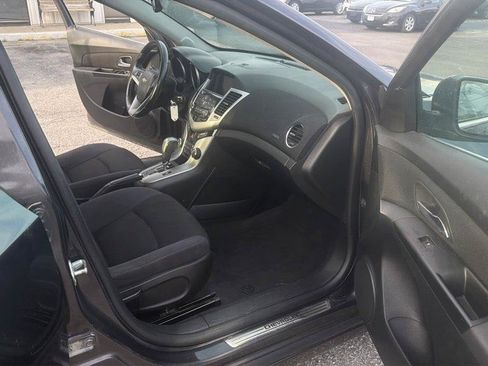 Used 2014 Chevrolet Cruze LT FWD image 19