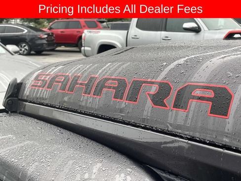Used 2025 Jeep Wrangler Unlimited Sahara w/ Safety Group AWD/4WD image 5