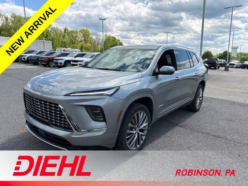 Used 2026 Buick Enclave Avenir AWD/4WD image 1