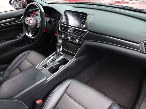 Used 2018 Honda Accord Sport image 19