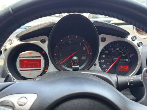 Used 2009 Nissan 370Z Touring w/ Sport Pkg RWD image 15