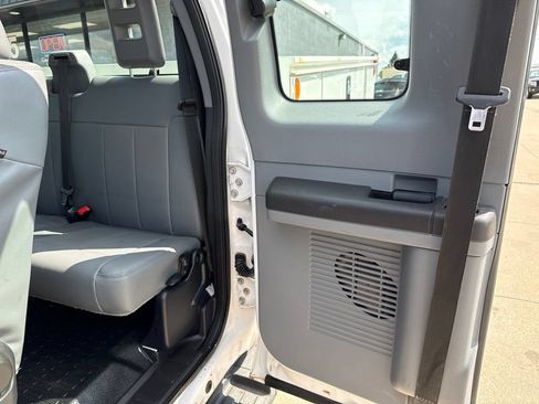 Used 2015 Ford F250 XL w/ Power Equipment Group AWD/4WD image 41