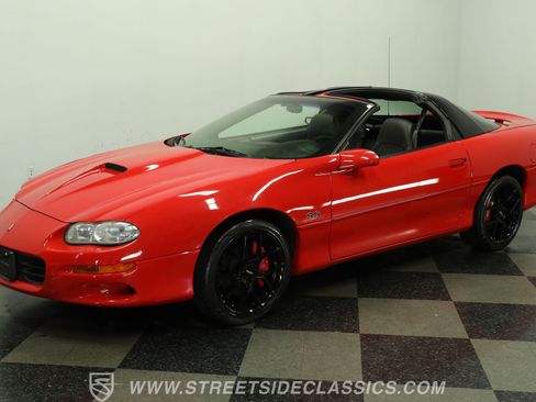Used 2002 Chevrolet Camaro Z28 w/ SS Performance/Appearance Pkg RWD image 6