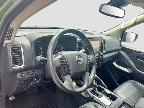 Used 2022 Nissan Frontier SV w/ SV Premium Package AWD/4WD image 9