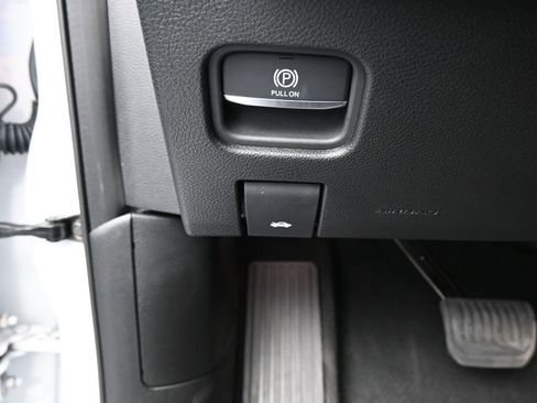 Used 2024 Jeep Grand Cherokee Limited image 37