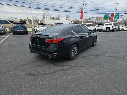 Used 2024 Nissan Altima 2.5 SV w/ SV Premium Package image 7