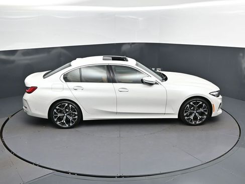 Certified 2025 BMW 330i Sedan RWD image 35