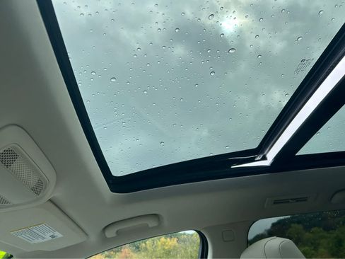 Used 2023 Cadillac XT6 Premium Luxury w/ Technology Package image 29