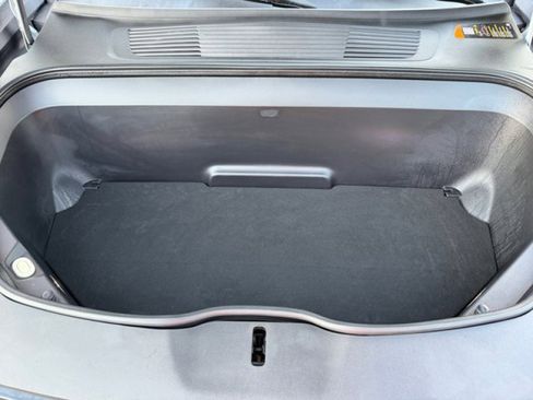 Used 2023 Rivian R1T Adventure image 9