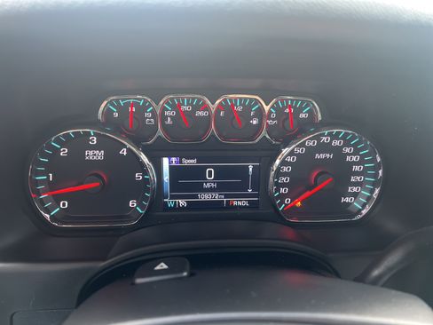 Used 2019 Chevrolet Suburban LT AWD/4WD image 3