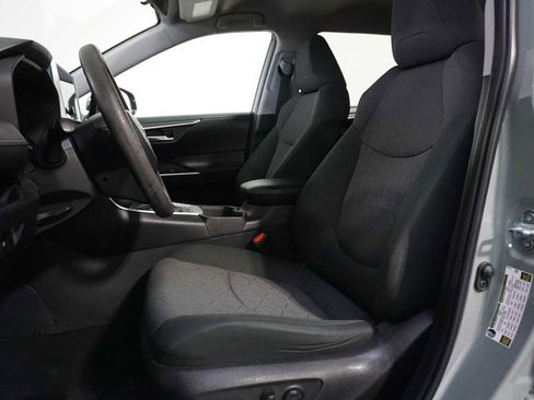 Used 2023 Toyota RAV4 XLE image 14