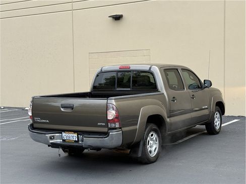Used 2013 Toyota Tacoma 2WD Double Cab image 6