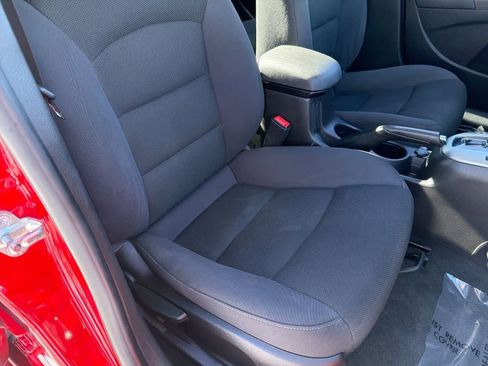 Used 2016 Chevrolet Cruze LT w/ Technology Package image 22