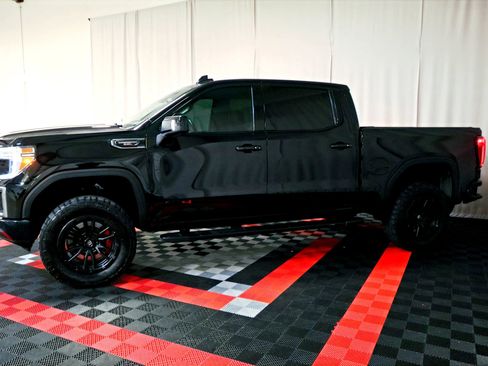 Used 2020 GMC Sierra 1500 AT4 w/ AT4 Premium Package image 3