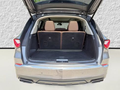 Used 2022 Acura MDX SH-AWD w/ Advance Package image 12