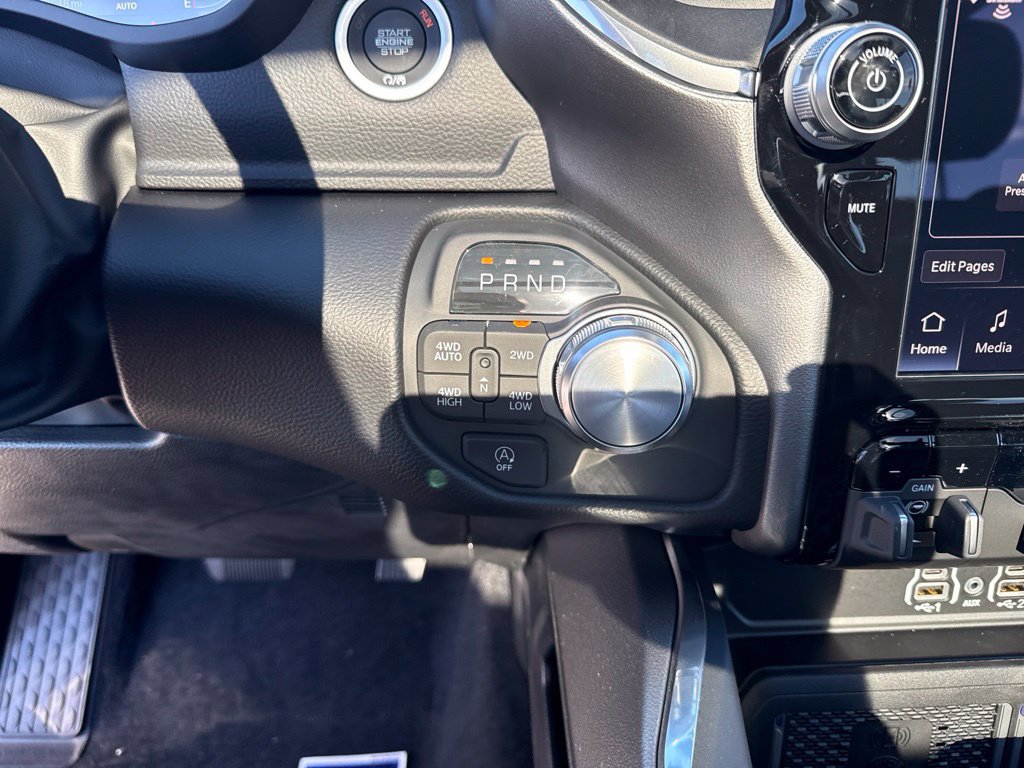 New 2027 RAM 1500 Laramie w/ Night Edition AWD/4WD image 14