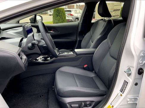 New 2026 Toyota Prius Plug-In Hybrid image 9