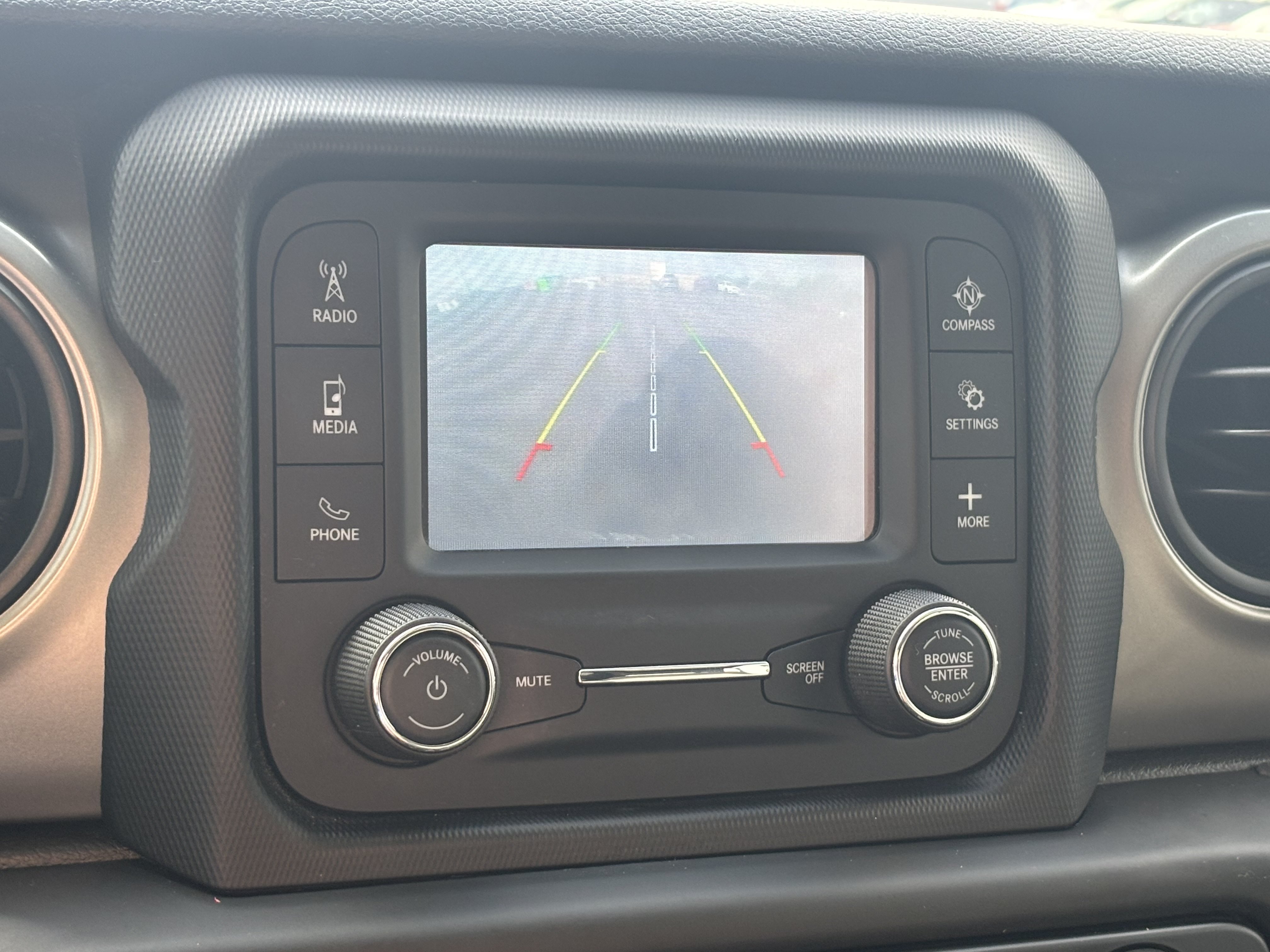 Used 2018 Jeep Wrangler Unlimited Sport S AWD/4WD image 14