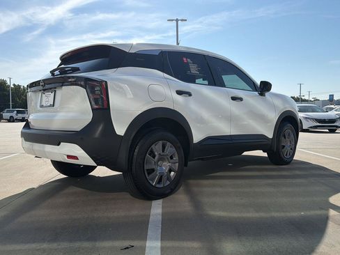 Used 2025 Nissan Kicks S FWD image 6