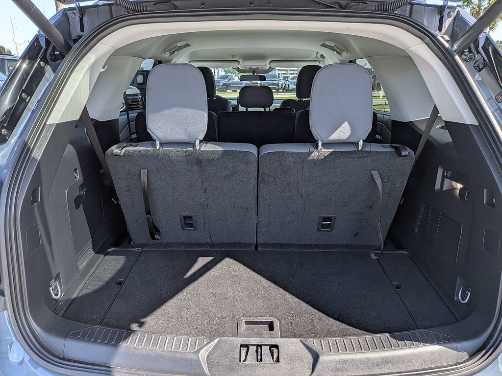 Used 2025 Ford Explorer Active RWD image 12