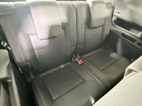 Used 2023 Volkswagen Atlas SE image 25