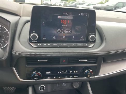 Used 2023 Nissan Rogue SV AWD/4WD image 25