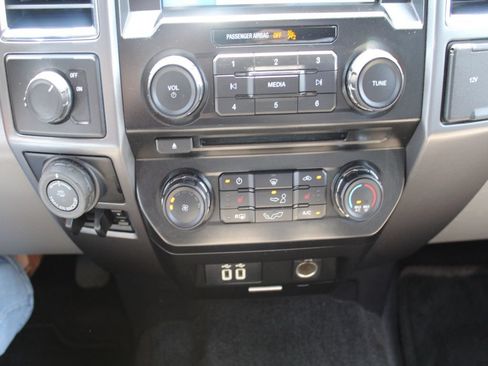 Used 2016 Ford F150 XLT w/ Equipment Group 302A Luxury RWD image 16