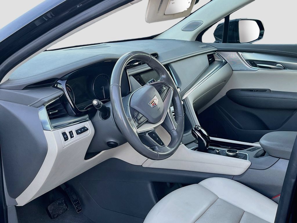 Used 2021 Cadillac XT5 Premium Luxury AWD/4WD image 9