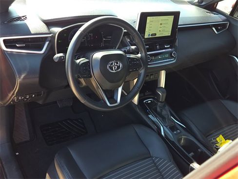 Used 2024 Toyota Corolla Cross XSE image 18