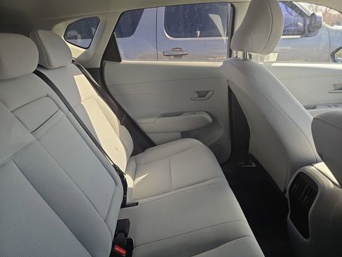 Used 2024 Hyundai Kona SEL image 7