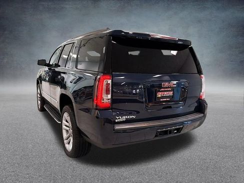 Used 2019 GMC Yukon SLT w/ Premium Edition AWD/4WD image 10