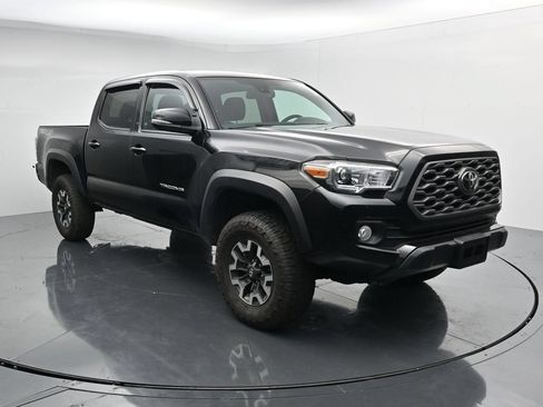 Used 2022 Toyota Tacoma TRD Off-Road w/ Technology Package AWD/4WD image 2