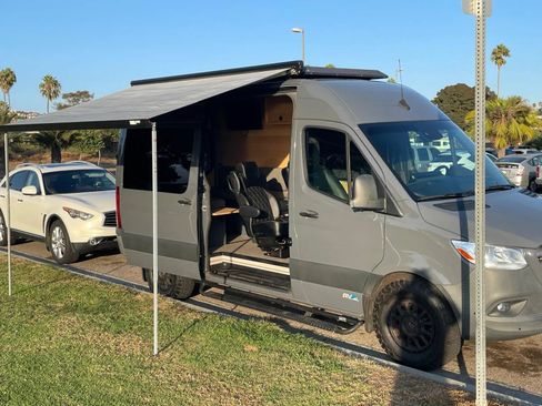 Used 2021 Mercedes-Benz Sprinter 2500 image 10