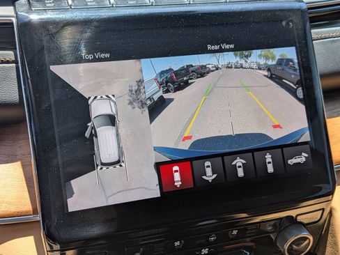Used 2025 Jeep Grand Cherokee Summit AWD/4WD image 19