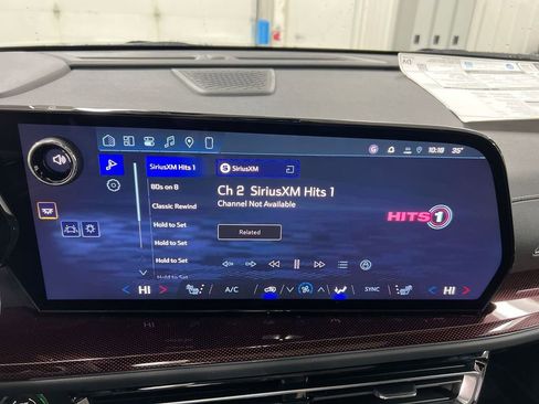 New 2026 Chevrolet Traverse Z71 w/ Enhanced Driving Package image 14