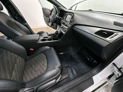 Used 2018 Hyundai Sonata Sport image 21