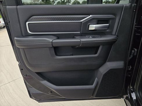 New 2026 RAM 2500 Big Horn AWD/4WD image 12
