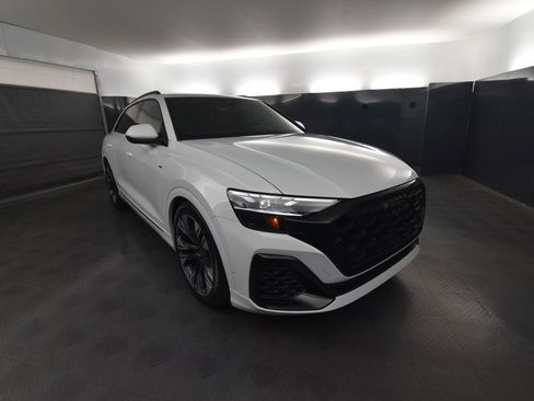 New 2026 Audi Q8 Premium Plus image 7