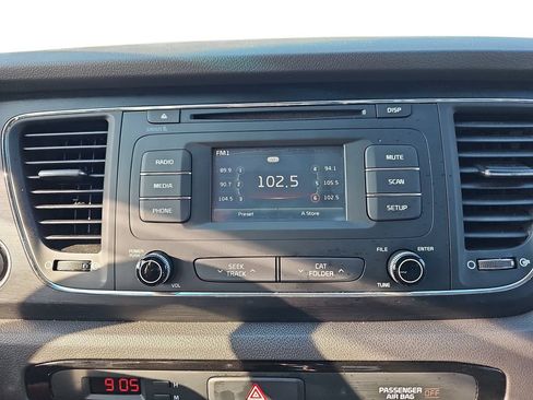 Used 2016 Kia Sedona LX w/ LX Essentials Premium Package FWD image 21