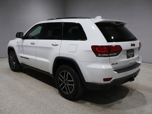 Used 2021 Jeep Grand Cherokee Trailhawk image 4