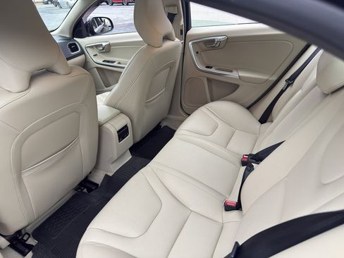 Used 2016 Volvo S60 T5 Premier image 27