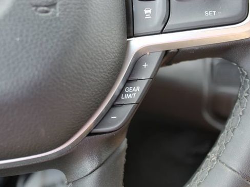 Used 2025 RAM 2500 Big Horn AWD/4WD image 22